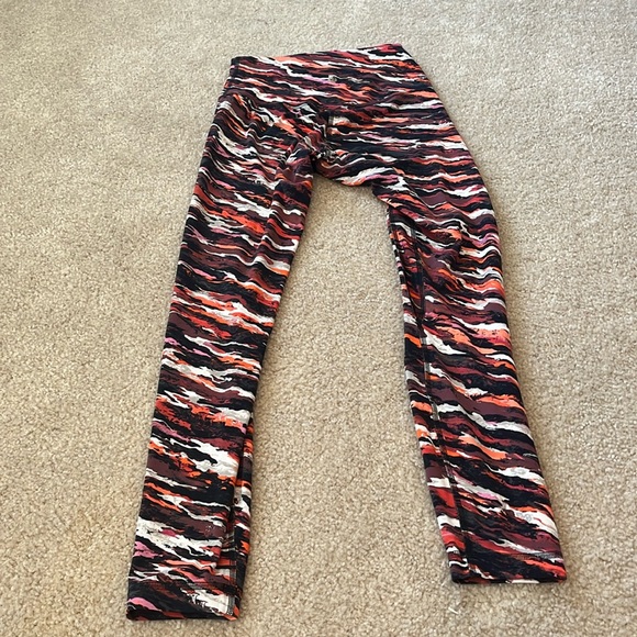 Lululemon size 4 legging - Picture 1 of 5